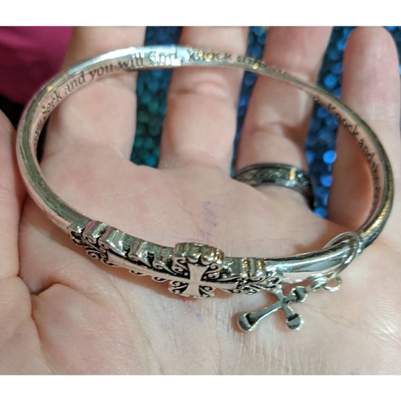 Jewelry - Silver Tone Cross/Bible Verse Bracelet